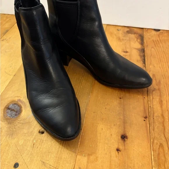 Clarks Ankle Charming Lola Women’s Booties Boots SZ 8 M, Black Leather Pointed - Picture 4 of 15